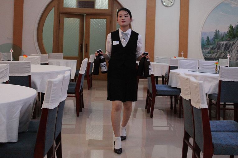 North_Korea_-_Samjiyon_waitress