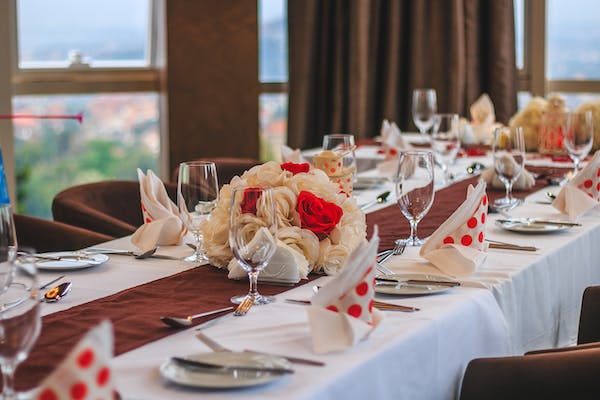 5 Tips Every Caterer Should Follow to Arrange a Successful Event