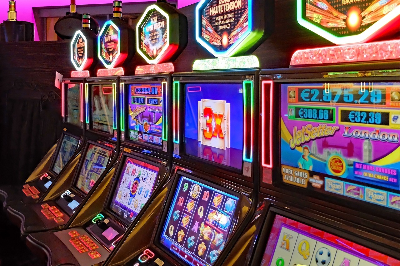 What Are The Interesting Facts About Online Slot Machines
